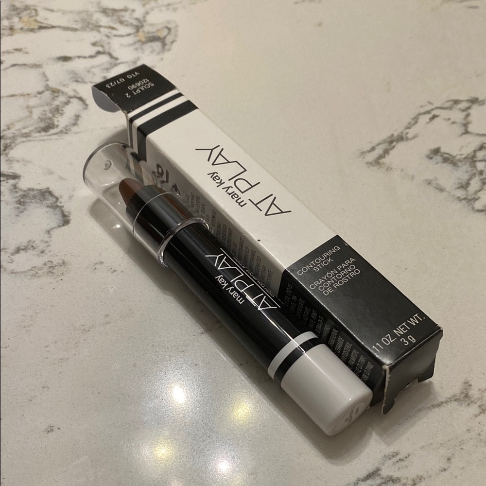 Mary Kay At Play Contouring Stick - Brown